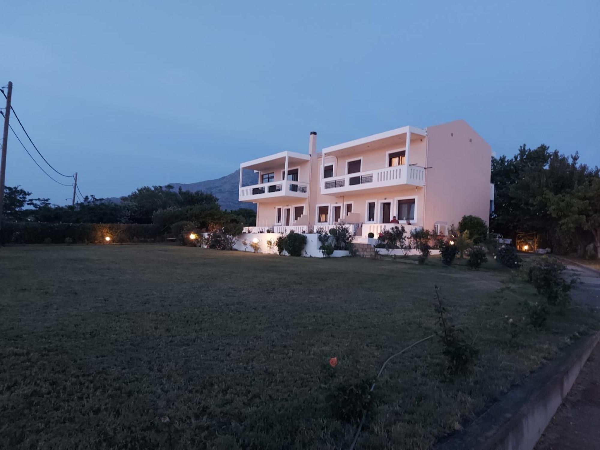 Aktaion Apartment
